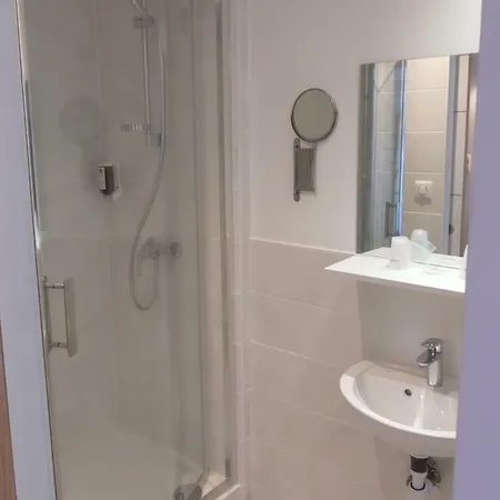 Hotel Azur 2*
